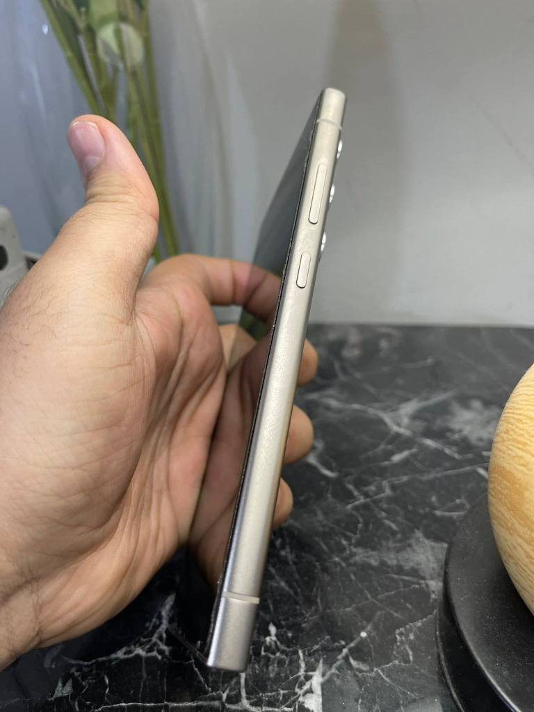 #ذاكـــرة_الف_كيكــا_واحـــد_تــيرا 
سامسونك s24 التــرا تيتانيوم  ذاكره 1 تــيرا عشوائيه 12  
للبيع او مراوس جهاز مكفول شرط الفحص
نضافه 100% الســعر مليون 150 الف 
 مكاني كربلاء *********** كربلاء, العراق
