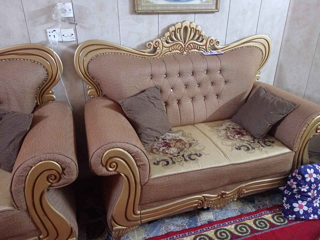 تخم كامل نضيف للبيع الاتصال ***********
