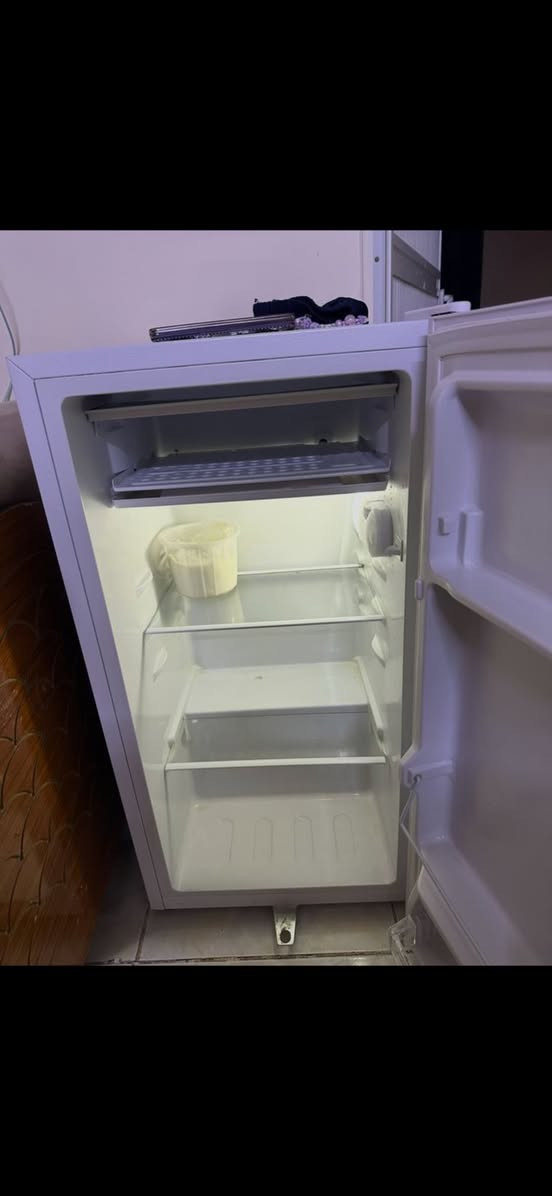 ثلاجه نضيف جدا مستخدمه فقط جم شهر لا غير الي شراي يراسلني خاص مستعجله ع بيتعتها


**إذا كنت صاحب هذا الإعلان وتريد حذفه لأي سبب، رجاءا أرسل رسالة إلى الدعم الفني**