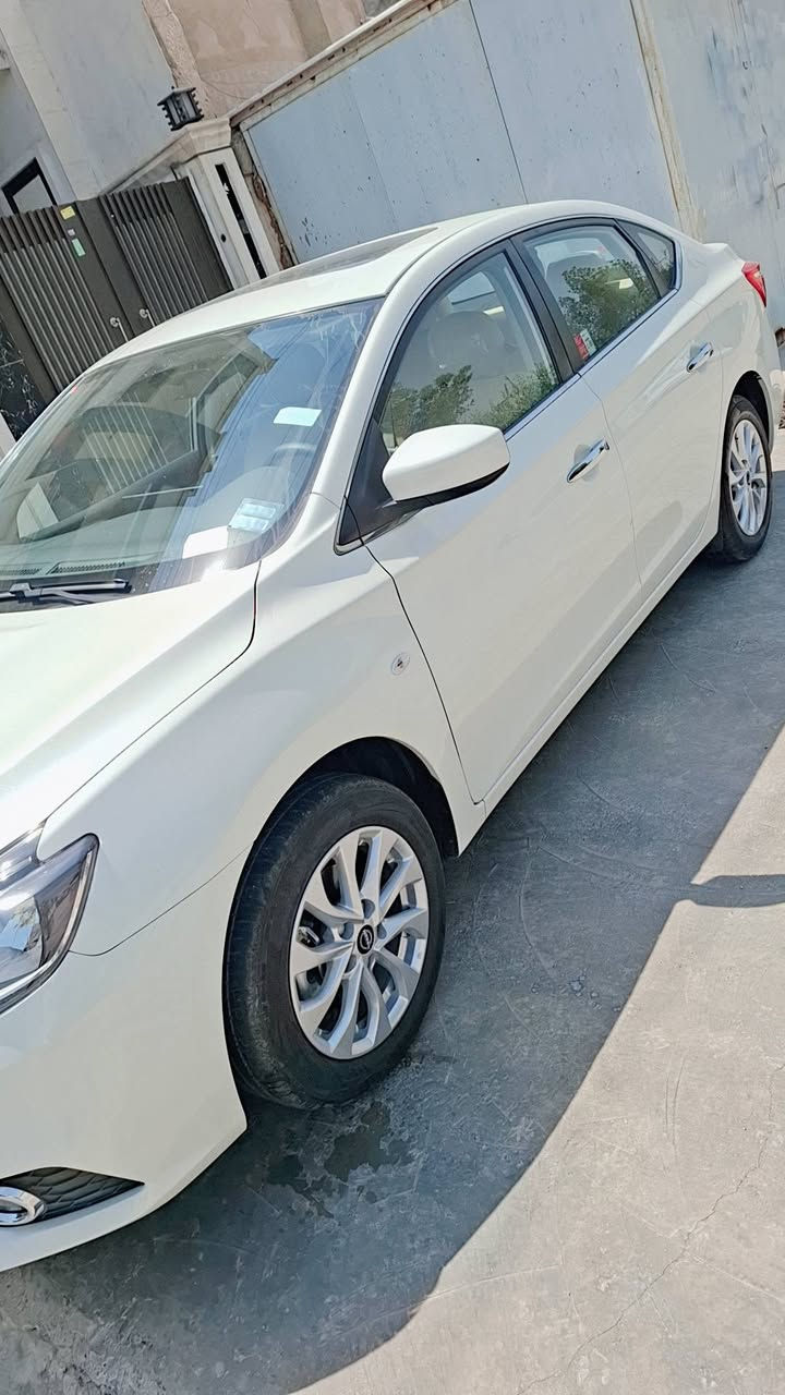 السلام عليكم شباب للبيع نيسان سنترا شركه السور موديل ٢٥  رقم بغداد  بيها سلايت داخل بيجي شاشه لكزز حجم كبير  السياره مدوشمه مقاعد ورضيات وصندوك السعر ٤٥ بيها مجال قليل مكاني التاجي ***********
