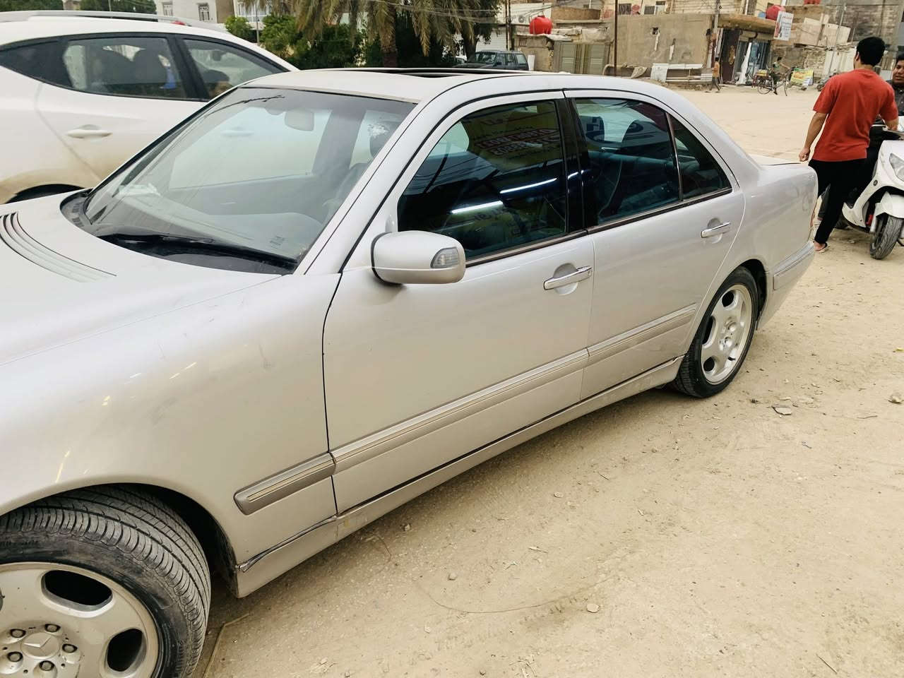 سلام عليكم مارسدس رقم دولي دهوك مديل 2000 مداور ثاني يوم بيها بابين تبديل فقط 6 سلندر جاهزه من كلشي وكلشي بيها شغال سعر 95 مكانها بالحله 
***********
