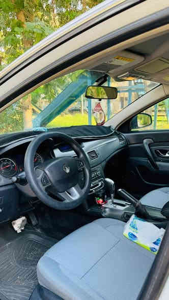 رينو سافران موديل 2016 خليجية ونظيفة 
بيه داعميات ثنين صبغ و بيه مكانين بارد الباقي مكفوله حتى الكير و المحرك رقم كربلاء
سعره 103 ورقه و بيه مجال 
رقم تلفون و بي وتساب ***********
