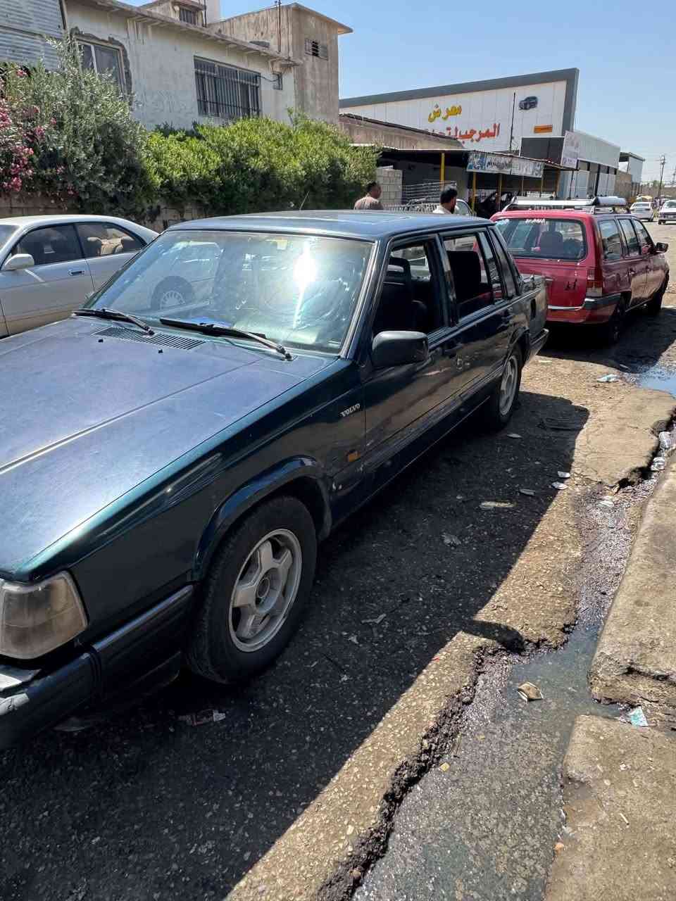 فالفو 740
موديل 1990
ضررها باب السكن محرك كير شرط
كهربائيات شغالة 
شرط التحويل 
السعر 32 وبي مجال 
***********
