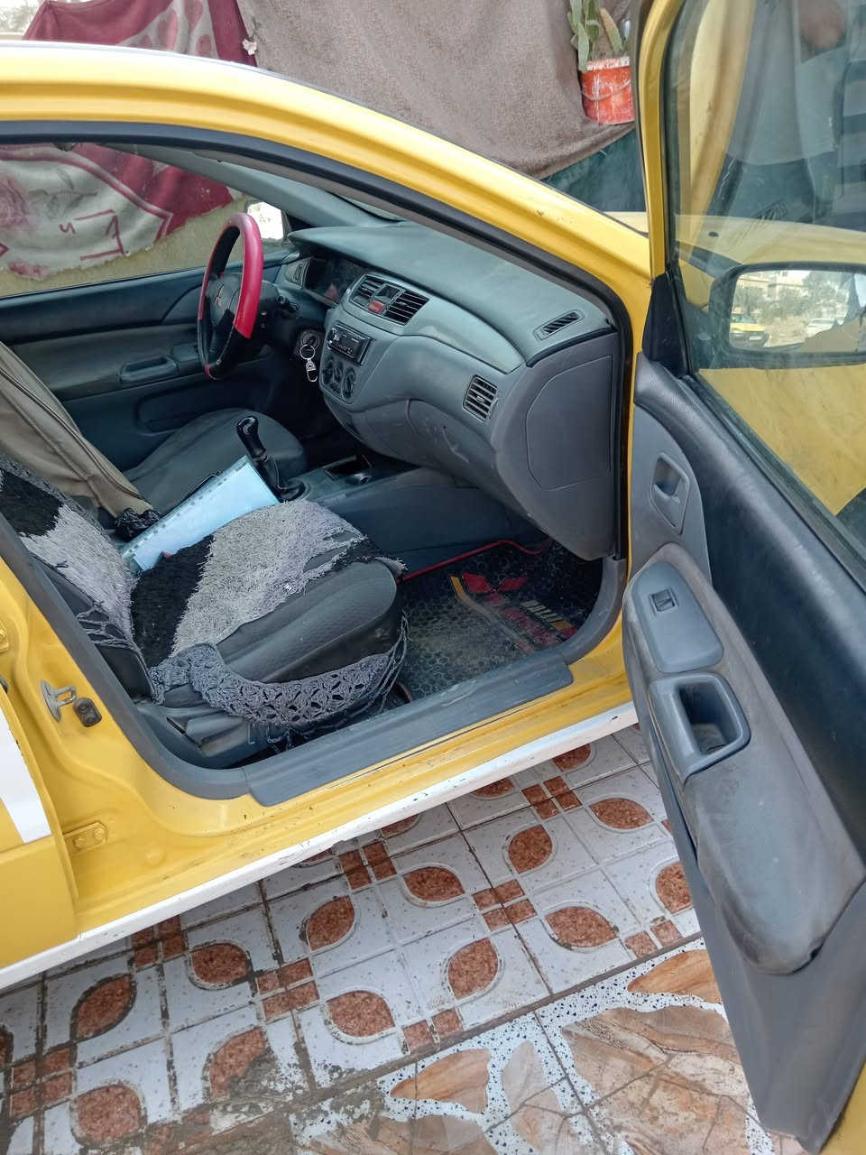 سلام وعليكم 
لانسر 2010
سياره بلاديه بس الهلالات بيهن خياس 
رقم بغداد جدديد سياره بسمي تريد وكاله تريد تحويل  سنويه 2031
صدر امامي خلفي جديد كير مكينه خير من الله تبريد ثلج رقم الهاتف ***********
