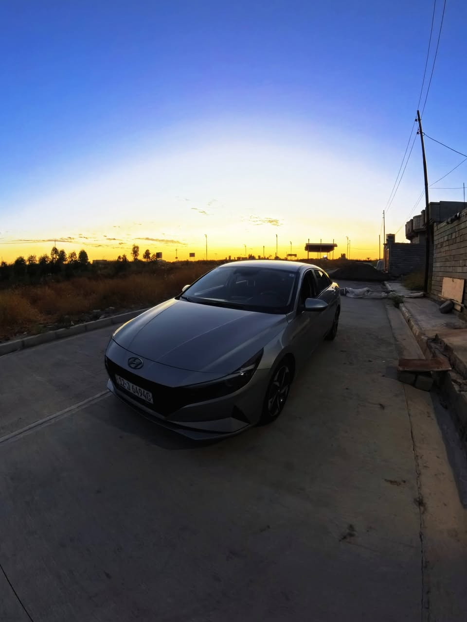 🚗 هيونداي النترا 2023 🚗
سيارة نظيفة وجاهزة للأستخدام.
📍 المواصفات:
محرك دوش
كير CVT
بصمة
صندوق ذكي
لون رصاصي
رادارات نقطة عمياء( Blind-Spot Safety)
قيادة ذاتية (Driver Assistance)
رادار أمامي للتصادم (Forward Safety)
رادار ركن السيارة (Parking Safety)
تحكمات كاملة من الستيرن.
توقف اوتماتيكي (Auto-Hold)
فتحة USB + بلوتوث + شاشة وسطية
إيرباگز (Airbags) سليمة 100%
⚠️ الملاحظات: 
حادث بسيط في الجاملق الأمامي اليمين
ضرر بسيط في الباب الأمامي اليمين والبونيد فقط
لا توجد أي "دواخل"
ماشية 140 كيلو متر.
مسجلة كامل شرط التحويل
السعر 155
تواصل عن طريق الاتصال ‏‪***********‬‏
