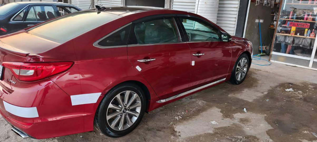 مكلف بالنشر اتصل بالرقم
السعر 125 وبيها مجال بسيط 
سوناته 2016 
وارد امريكي فول واحد على واحد 
رقم بابل جانت معوقين وفكت 
حادث جاملغ وبنيد السونار مرفق مع المنشور 
مكينه وكير صدر حداديه تايرات كهربائيات كلها جاهزة.  
العنوان بابل المسيب  
***********
