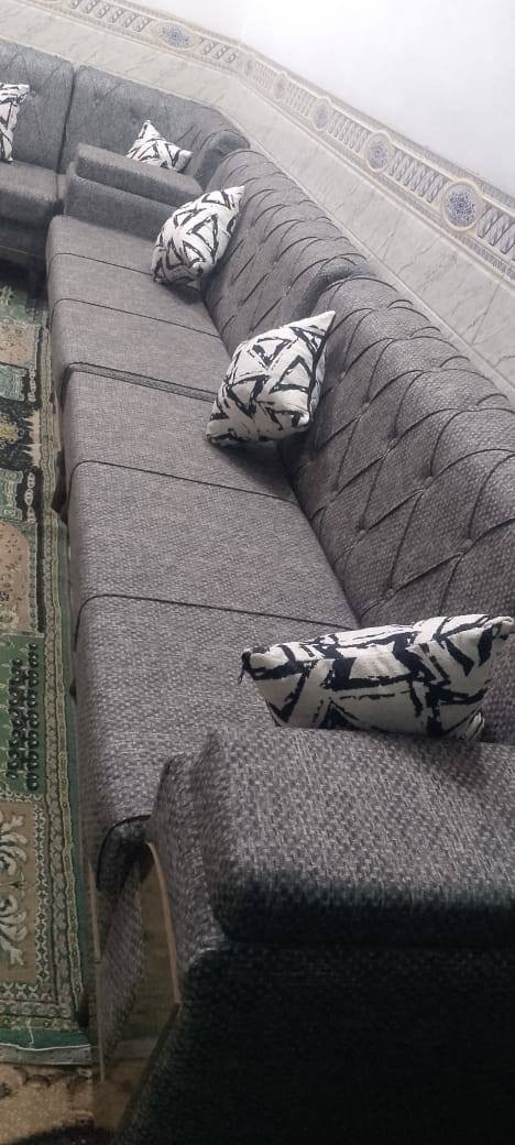 السلام عليكم 
ديوان10مقعد  جديد ما مستخدم بعده بل جيس ابرارحه اشتريته بس 
صار عندي ضرف وريد ابيعه 400شراي 
ينتصل *********** العنوان الفلوجة حي الشهداء
