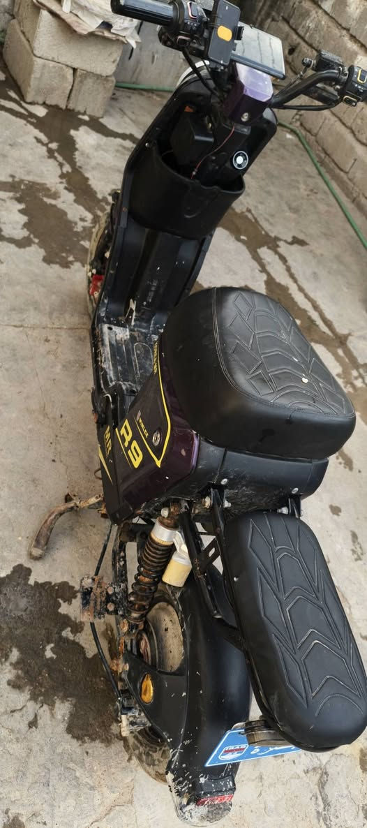 السلام عليكم شباب دراجه شحن R9 كفاله عامه من الزلغ موديل2025 بطاريات كبار دبل 32امبير دراجه بلباكيت كلشي شغاله بيها سرعه 109 اشاير شغاله يمنه يسره دبل اشاير لايت عالي ناصي لد دائري شغال السعر 375 شراي لاتتعبني مكاني بصره زبير***********
