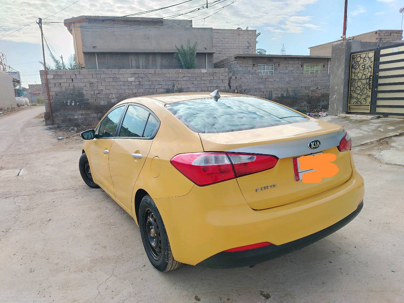 كيا فورتي 16 للبيع مستعجل سيارة باسمي سنويه لحد 2028
مواصفاته نص فول

تحكم استيرين جهتين

دشبول صاج

اشاير بل مري

كامره بلاديه فول

شاشه

دسكات 4

مانع انزلاق ABS

محرك دوش 1800

سياره ماشيه146الف

رقم بغداد جوال مو خط

كير /محرك /تبريده ثلج ❄️/كفاله

سعره 100وبيه مجال

*********** وتساب

*********** وتساب
