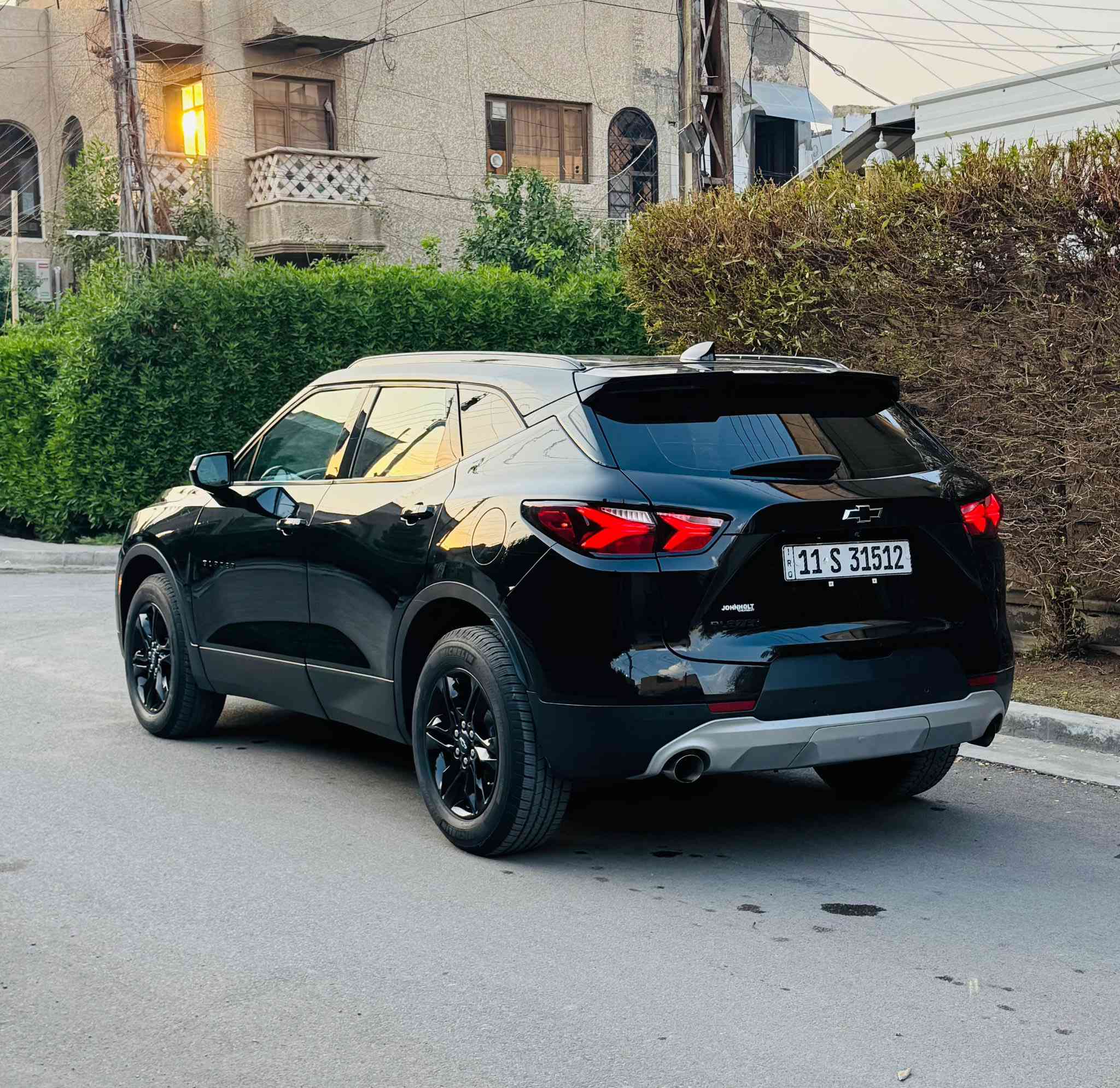 للبيع شوفرليت بلايزر  LT2 موديل 2022
( رقم بغداد سنويه بسمي)
محرك 4 سلندر 2000 تيربو 
ماشيه 60 الف 
وارد امريكي حادثه جاملغ امامي بي بارد فقط بدون دواخل بدون صبغ ايرباك ستيرن وبرده
وعلفحص وين ميحب المشتري
صور الحادث ورقم الشاصي موجود بلمنشور
المواصفات :- بصمه ,شاشه ,جنطه كهرباء, رادار امامي خلفي جانبي ,مقعد كهرباء, تحكمات ستيرن ,تحديد مسار, لايت امامي زينون ,لد امامي خلفي ,حساسات خلفيه ,كامره خلفيه دواره ,اوتو ستوب , تدفئه كشنات وبعد هوايه مواصفات
مكان السياره بغداد المنصور 
السعر 195 ورقه قابل لتفاوض
***********
