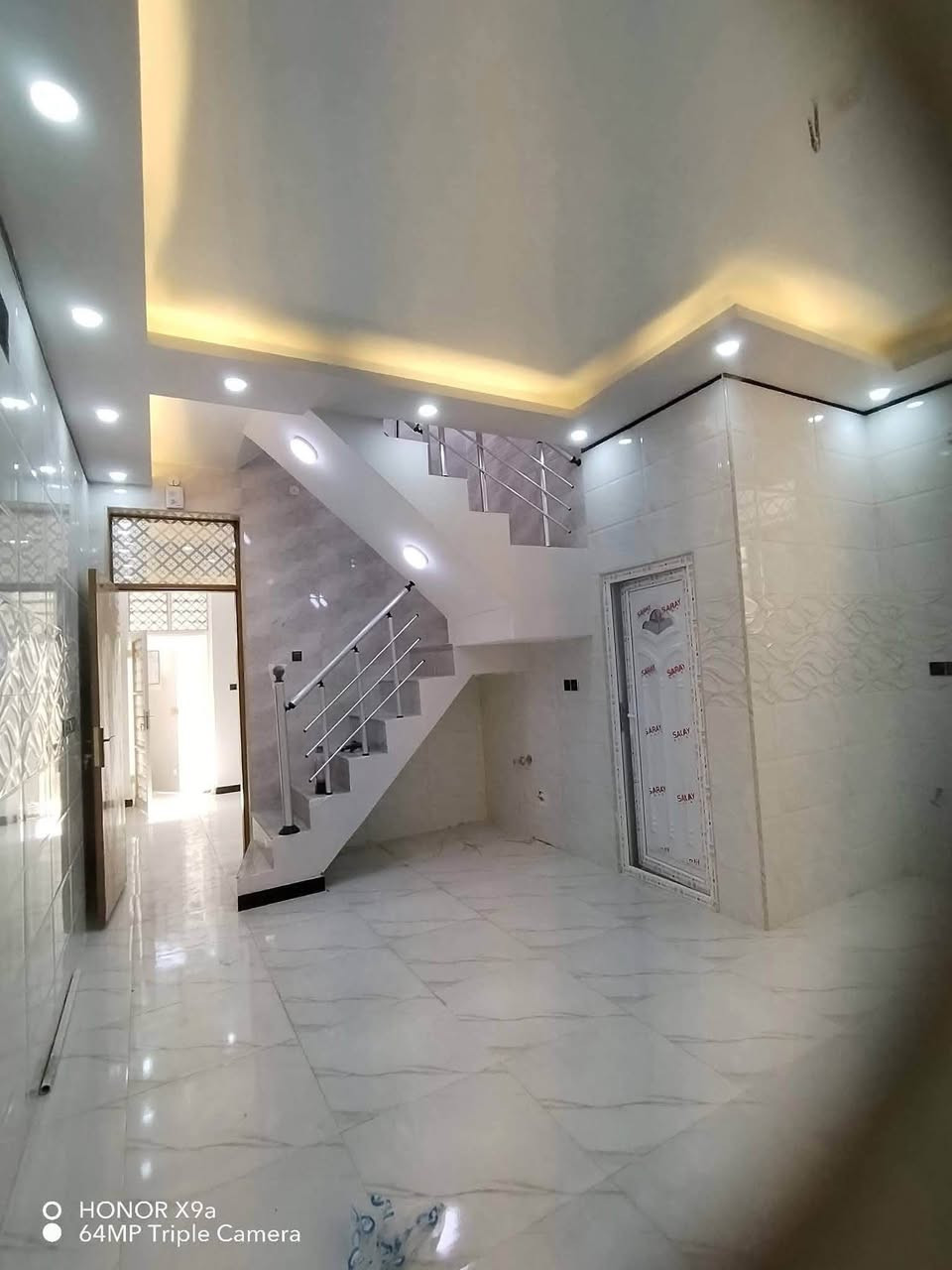 🏡ياالله 🏡
مشتمل للبيع في حي الزهراء المساحه 55متر ركن الواجهه 11متر خلف ملحق الروان قرب مطعم اولاد نزار شنين بدايه شارع 6متر  يحتوي 2غرف نوم  صاله استقبال مطبخ صحيات🪬ملاحظة 🪬الدارمؤجر حاليآ ب450الف   
لمعرفه السعر التواصل ع الواتساب على الرقم 
📞*********** عقيل الزيادي 🪬او مراجعة مكتب ابو صلاح الحجيمي للعقار 🏚️العنوان 📍النجف الاشرف 🪬حي الزهراء مقابل القنصلية التركيه 

ادخل على الرابط الاسفل وتابع 
الصفحه وترى كل ماهو جديد 
من العقارات -بيع-شراء-ايجار -رهان 

https://www.facebook.com/share/1CnnFycW26/?mibextid=wwXIfr
