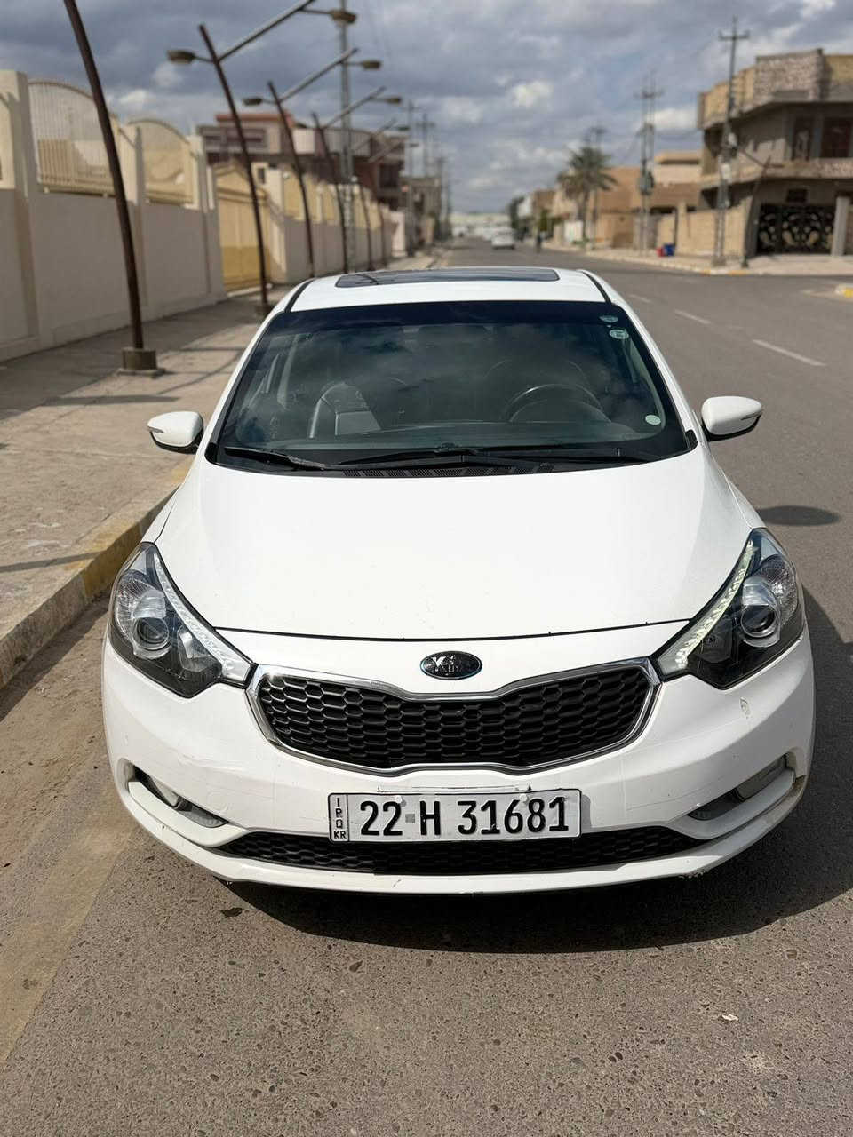 اسلام عليكم سيراتو ٢٠١٤خليجي فول مواصفات كفاله من صبغ بيها بارد فقط شويه بجاملغ
الخلفي وشويه بالباب محرك كير تبريد صدر كله جديد وسياره مال جناي وجاهزه وتحويل مباشر باسمي رقمها اربيل وسنويه جديده موصفاتها حلوه فتحى مري شفط وتبريد قطعتين سياره حلوه وبالعافيه ع الي ياخذها سعرها ١٢٥ مكاني فلوجه ***********
