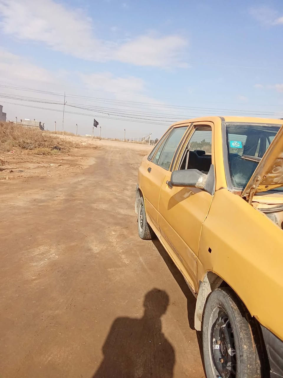 سايبه موديل ٢٠١١ .. رقم بغداد ثاني يوم تحويل .. السياره يراديلها ترتب .. تخم تايرات حداديه محرك كير هذني مكفولات .. مكان السياره بغداد بسمايه .. ***********..سعرها ١٧ وبيها مجال بسيط
