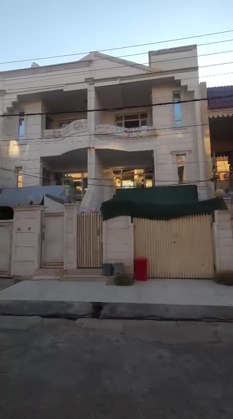 منزل للايجار - اربيل - هفالان
١٠٠ متر
طابق ثاني و ثالث للايجار ٤٠٠ الف
الطابق الاول بي مستأجر اخر 
***********
