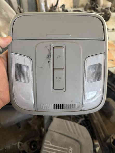 تحكم اضواء داخليه 

فول مواصفات وعادي 

السعر 25 الف 

للكيا سيدونا من 2015 الى 2018 

عمرالنباخي لقطع غيار كياسيدونا الانبار قضاء عنه توجد خدمة توصيل الى كافة المحافظات

‭0770 335 5940‬
