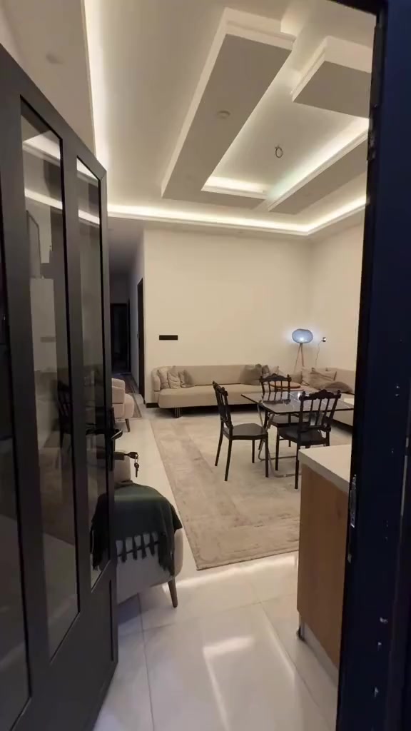 السلام عليكم شقة طابق ارضي الايجار المنصور
مؤثثة بل كامل 
***********
