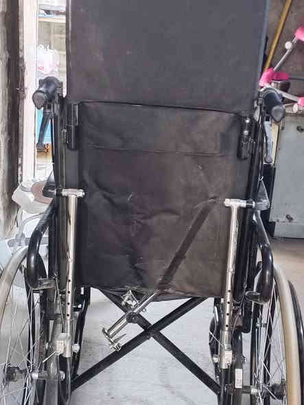 السلام عليكم من رخصه ابو الكروب المحترم عندي هاي العربانه للبيع الله شاهد عليه هاي العربانه بعدهي مامستخدمه ابد جديده الشراي يتصل علي علي هذا الرقم 
*********** واني بخدمته ميتصل يجني خاص وهم
اني مخدمته ولكم جزيل شكرا 🌹
