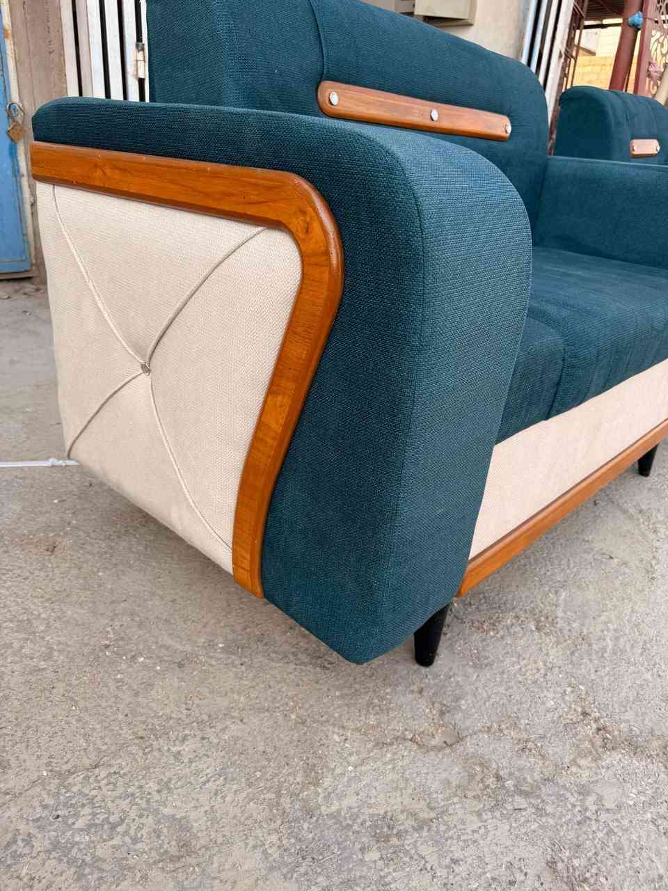 ‎🌹 السلام عليكم🌹
‎    
‎موصفات الهيكل 
الخشب جام  روسي  مناصف والبلوك  السود
‎السفنج مميز ضغط عالي  القماش  كتان  تركي قديفه او وتر بروف حسب  الموديل
‎للحجز او الاستفسار ارسال صورة الديوان عالخاص او على الرقم المثبت على الوتساب 

***********
