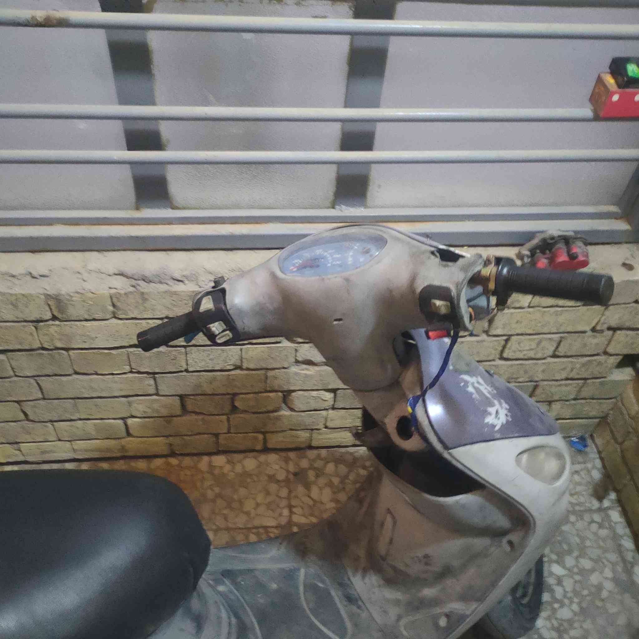 سلام عليكم دراجه ماكس للبيع بيهه نواقص شغاله نكره شراي يتصل وتساب ***********
