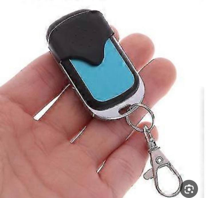 ريموت "الكل في واحد" الذكي.. انسخ ريموت الكراج، البوابة، أو إنذار السيارة بثواني وبنفسك. صغير، أنيق، ويعتمد عليه.
متوفر قطعتين


**إذا كنت صاحب هذا الإعلان وتريد حذفه لأي سبب، رجاءا أرسل رسالة إلى الدعم الفني**