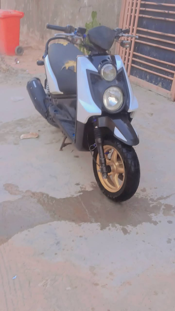 سلام عليكم سكنس جبلي للبيع بلاديه دراجه ما مفتوحه كهربائيات كلها شغاله دراجه عوزه بس تغليف الكشن سعره 950 وبيها مجال مكان النجف هذا رقمي***********
