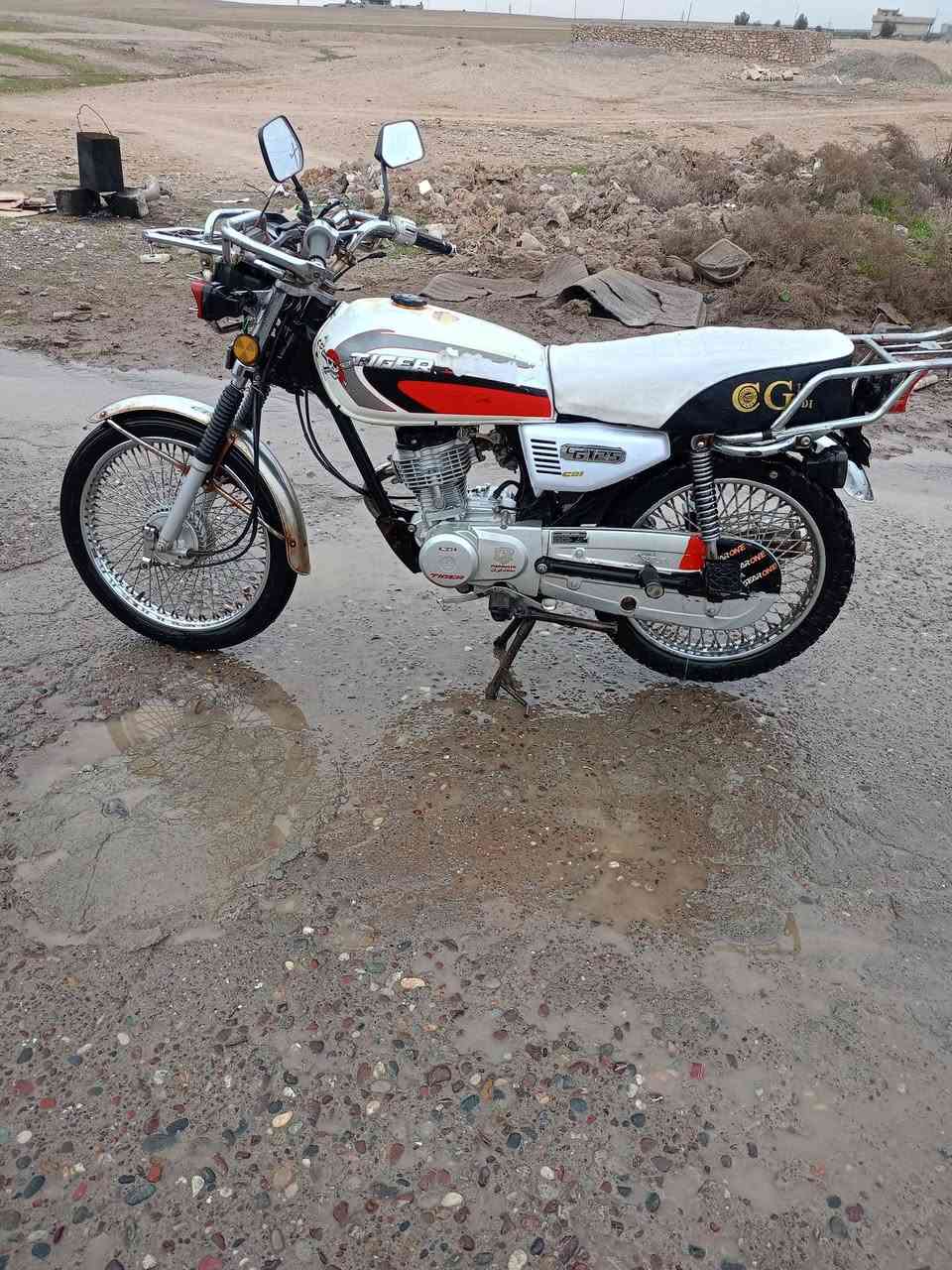 السلام عليكم  ماطورات  نامه موديل 25 فول مواصفات   تايكر موديل 20فول مواصفات  كالو   ال تايكر  وال نامه هم كالو شغال   تايكر سعرو 400وبي مجال   وال نامه 600وبي مجال  تصل  ونطيك المعلومات  او خاص  ***********خابر وتدال
