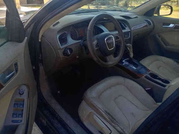 السلام عليكم سياره اودي ادوات موديل 2012بصمه محرك وكير ونجي بيه بخار بدون دخن  تانكي بانزين بعد ماجبته من راعيه  السياره شقاله وتمشي بس تريد ترتيبات  عندي البنيد طار وطعج واضح بل صوره  مراوس بسياره هم يرهم مكانه العلم سمره *********** السعر ٢٥
