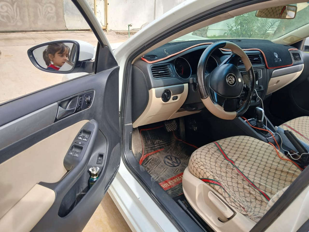 سلام عليكم جيتا 2017 خليجي بيه ٤ قطع بدون اي دواخل مكينه كير حداديه خير من الله ١١٠ بيه مجال مكاني بغداد ***********
