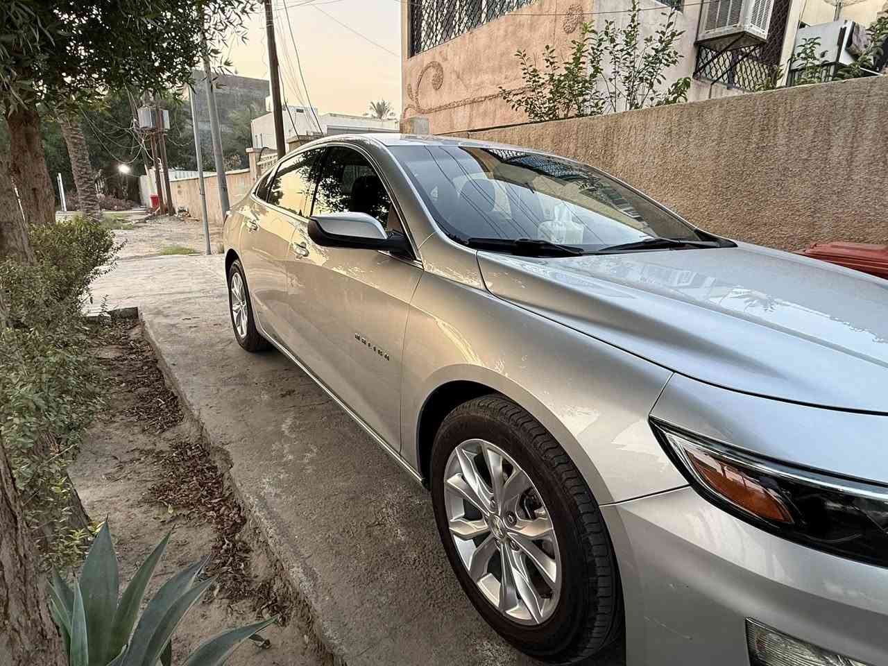 ماليبو موديل 2022 فئة LT
رقم اربيل سنويه بأسمي ماشية  62 km 
السياره بيها كلير باب السائق والخلفي والجاملغ بأمريكا 
بيها بارد بالبنيد واضح الحادث بصور 
السياره بصمه
تشغيل عن بعد 
كشن كهرباء كشنات تدفئه 
Auto stop 
مكاني بغداد حي الجامعه 
السعر 12.500 $ 
للاستفسار ***********
