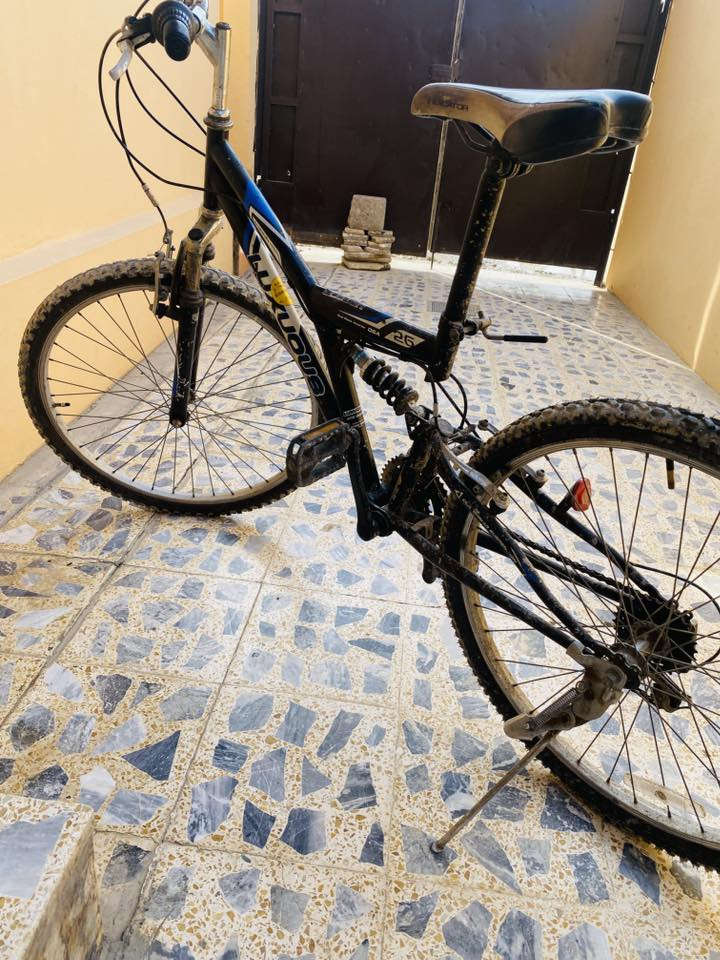 بايسكل حجم 26 للبيع مال جنايه كلشي بي شغال جبلي دبلات شغاله كامل كير خلفي امامي شغال مابي نواقص تفحص وتاخذ السعر 115 وبي مجال قليل عنواني حاوي الجنيسه ***********
