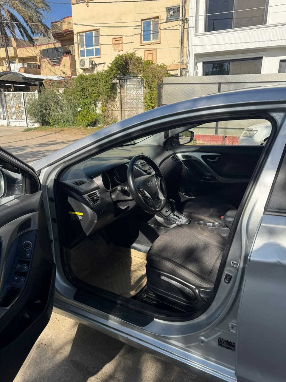 السلام عليكم
مكلف بالنشر

الالنترا ٢٠١٢ وارد كوري رقم انكليزي باسمي 

بيه ه قطع صبغ  بدون دواخل مكاني بغداد العامرية 

السعر ٨٠ قفل 

للاستفسار ***********
