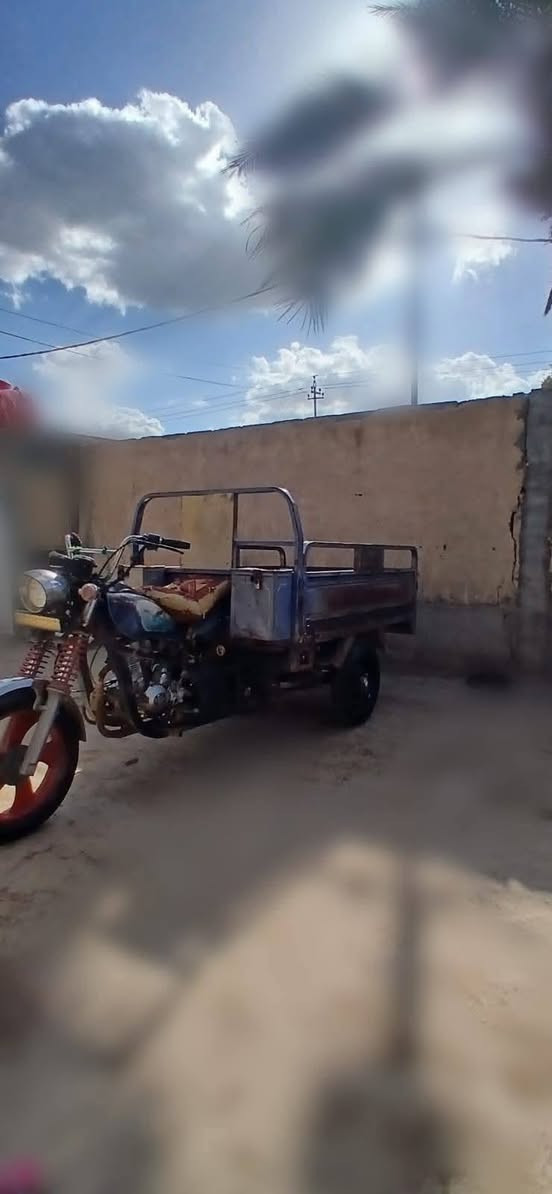 سلام عليكم ستوته صقر مديل ١٧ أوراق اصليه  مكفول أوراق ركبه شاصي مكان بعقوبه دياله السعر  ٥٥٠ بيها مجال حك جيه   شراي يتصل ***********
