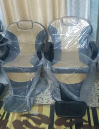 كراسي 2 مامستخدمات ابد سعر الواحد 215 وبينهم مجال شهداء البياع 0771515...