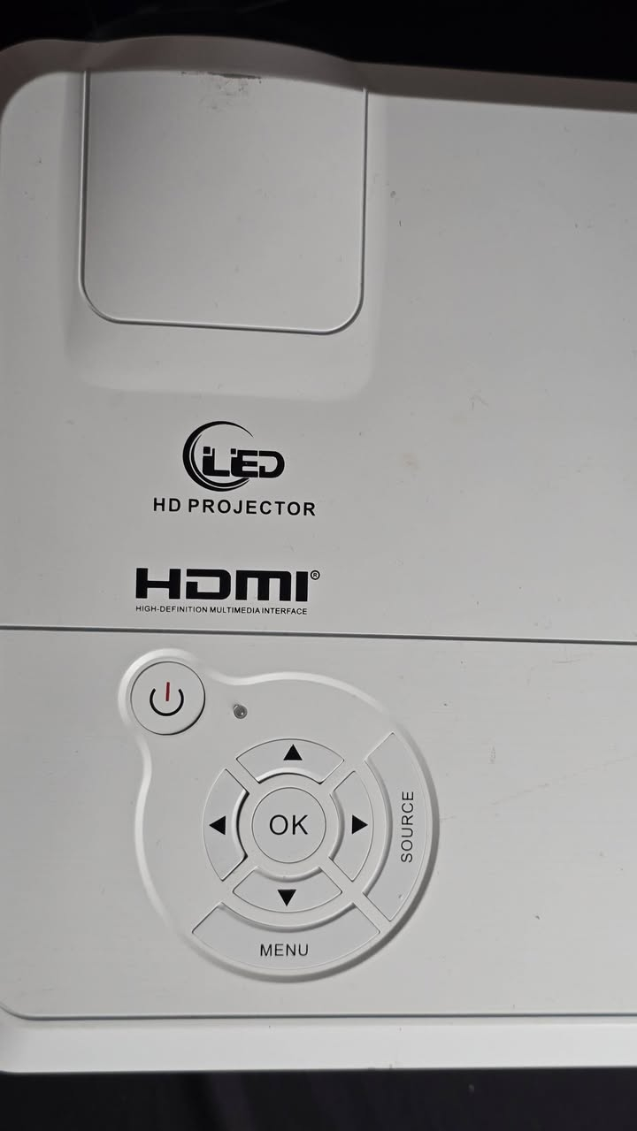 داتة شو عملاقة مستخدمة ' بدون كلشي فقط الجهاز لا واير تشغيل ولا ريمونت بس متوفرات بلسوگ النقص ادفع سعر وبلعافية عليك
***********
