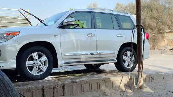 سلام عليكم فكسارة موديل 2014 رقم بغداد بسمي تتحول بلبصرة سيارة كفالة من ضربة وصبغ محرك 5700 كير محرك حداد تخم تايرات تبريد سيارة جديدة مال جناي سعر 430 بيها مجال ي استفسار على رقم*********** البصرة
