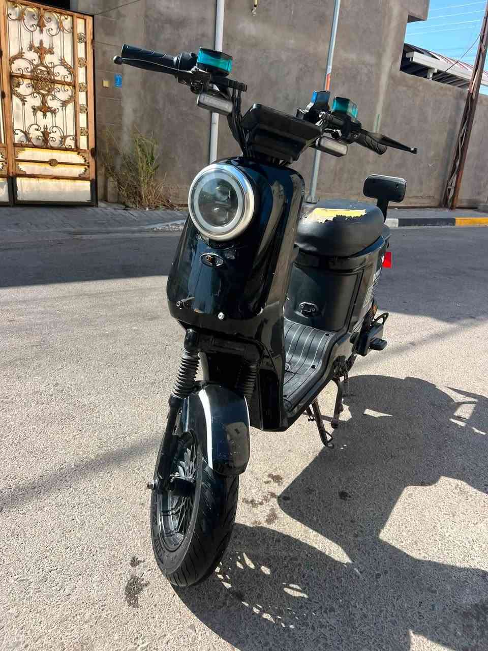 اسلام عليكم دراجه شحن 009اربع بطاريات 20امبير نوع االدراجه ريان تمشيك مسافه 40كيلو
السعر350وبيه مجال
دراجه كامله من كلشي 
مكاني بصره القبله 
الدراجه بيع ومراوس شعندك مراوس دز


**إذا كنت صاحب هذا الإعلان وتريد حذفه لأي سبب، رجاءا أرسل رسالة إلى الدعم الفني**