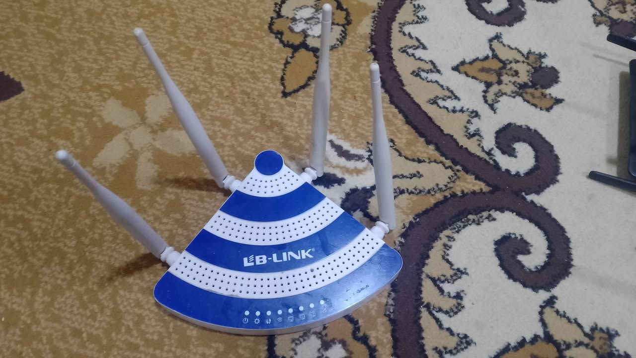 السلام عليكم
راوترات للبيع السعر 10 الف القطعة للاستفسار ***********
