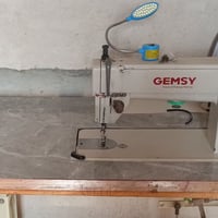 مكينه خياطه جمسي جديده كلش للبيع السعر ٢٢٥ وبيه مجال للاستفسار الاتصال...