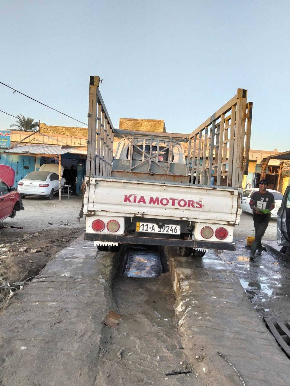 سلام عليكم كيه فحل 2009 ضربه بل دوسه السايق كيه قماره حداديه جديده رقم بغداد بسمي العنوان ناصريه سوق الشيوخ السعر95
الاستفسار 
***********
