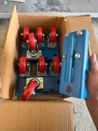 يوجد لدينا للبيع ٩قطع جديد ما مستخدم نهائين 07892484057