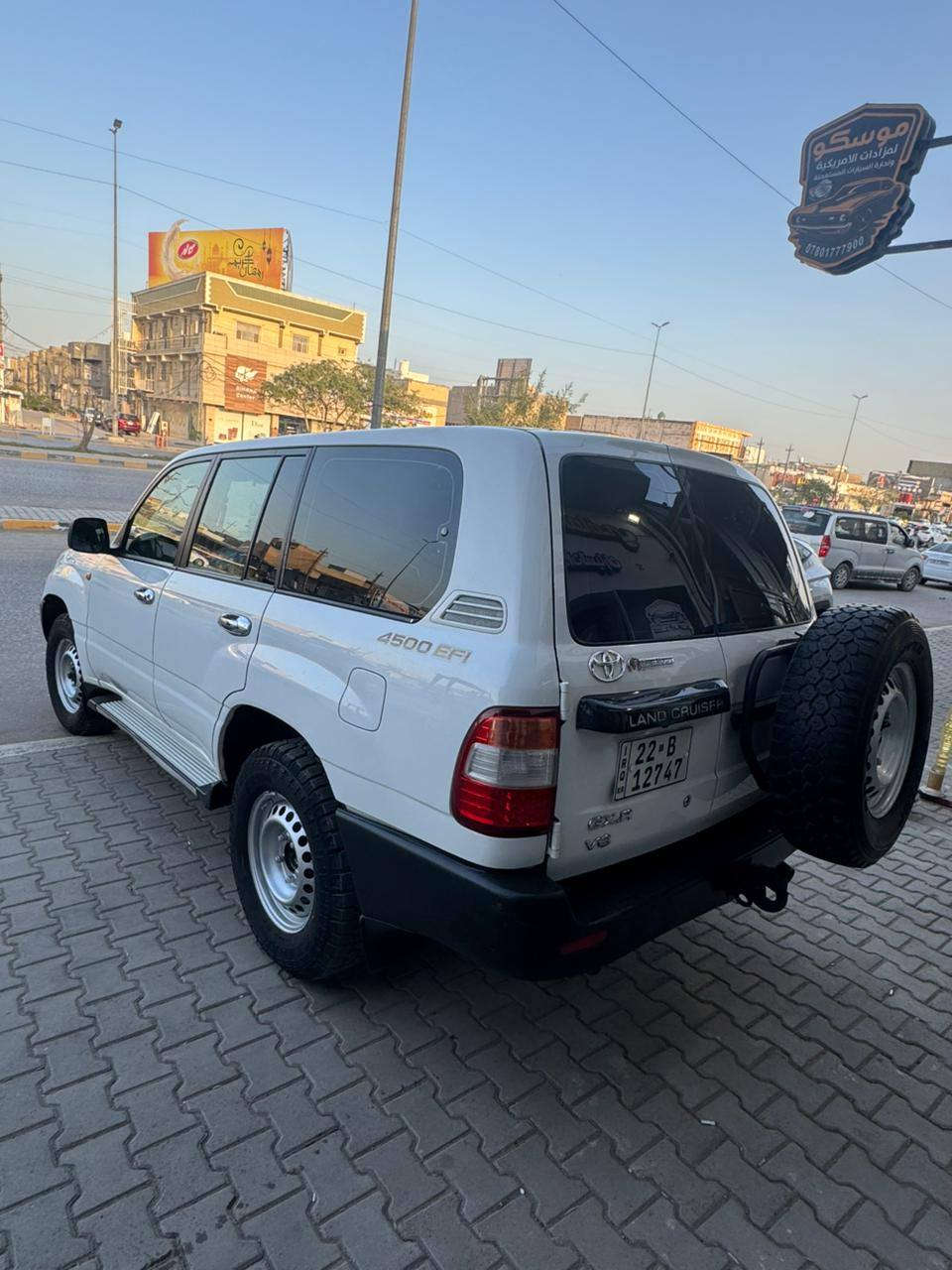 #بسعر_K5

#لتكلي_عشت_شبابي_بالبر_والكشتة اذا مصاعد هل مركب

لاندكروزر سلك 2007 محرك 6 سلندر

ماشية 330 الف كيلومتر

بيه صبغ جاملغ واحد فقط

#السعر_الطلب_في_التعليقات

مكانه النجف الاشرف

***********
