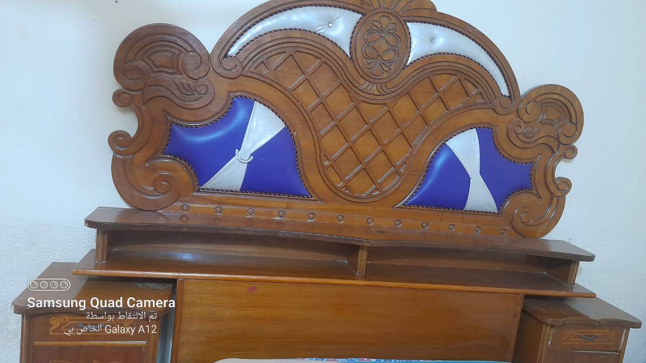 قرفه خشاب اللبيع سعر ٦٥٠ وبيه مجال. ***********
