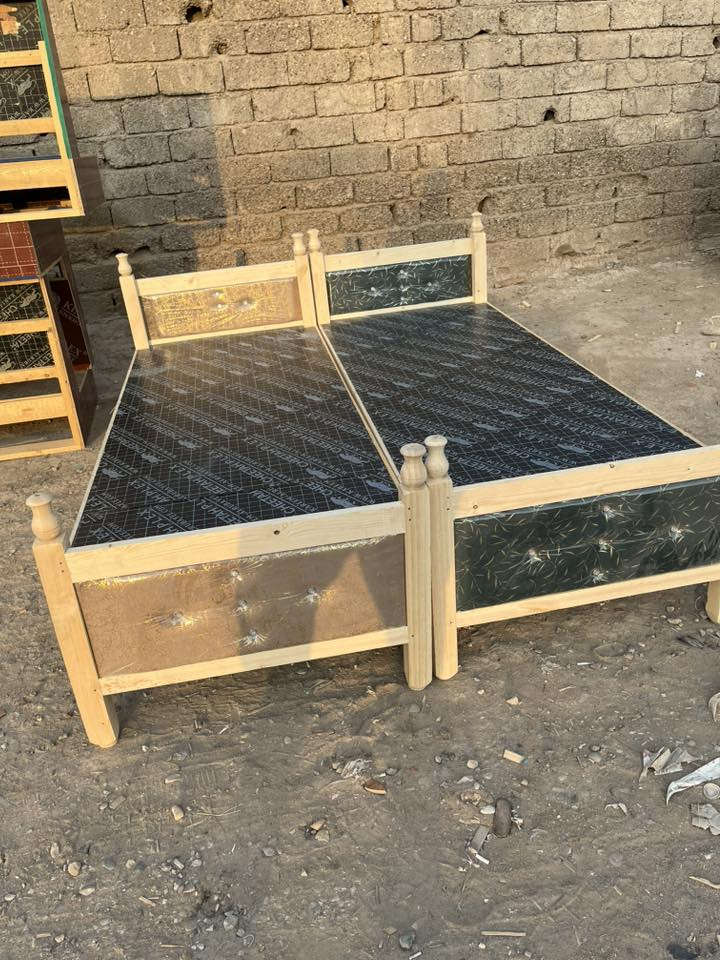 توفرت من جديد سرير نفر  مدوشم السعر 40 ألف فقط العنوان بهرز مقابل الدائره مال الكهرباء ***********
