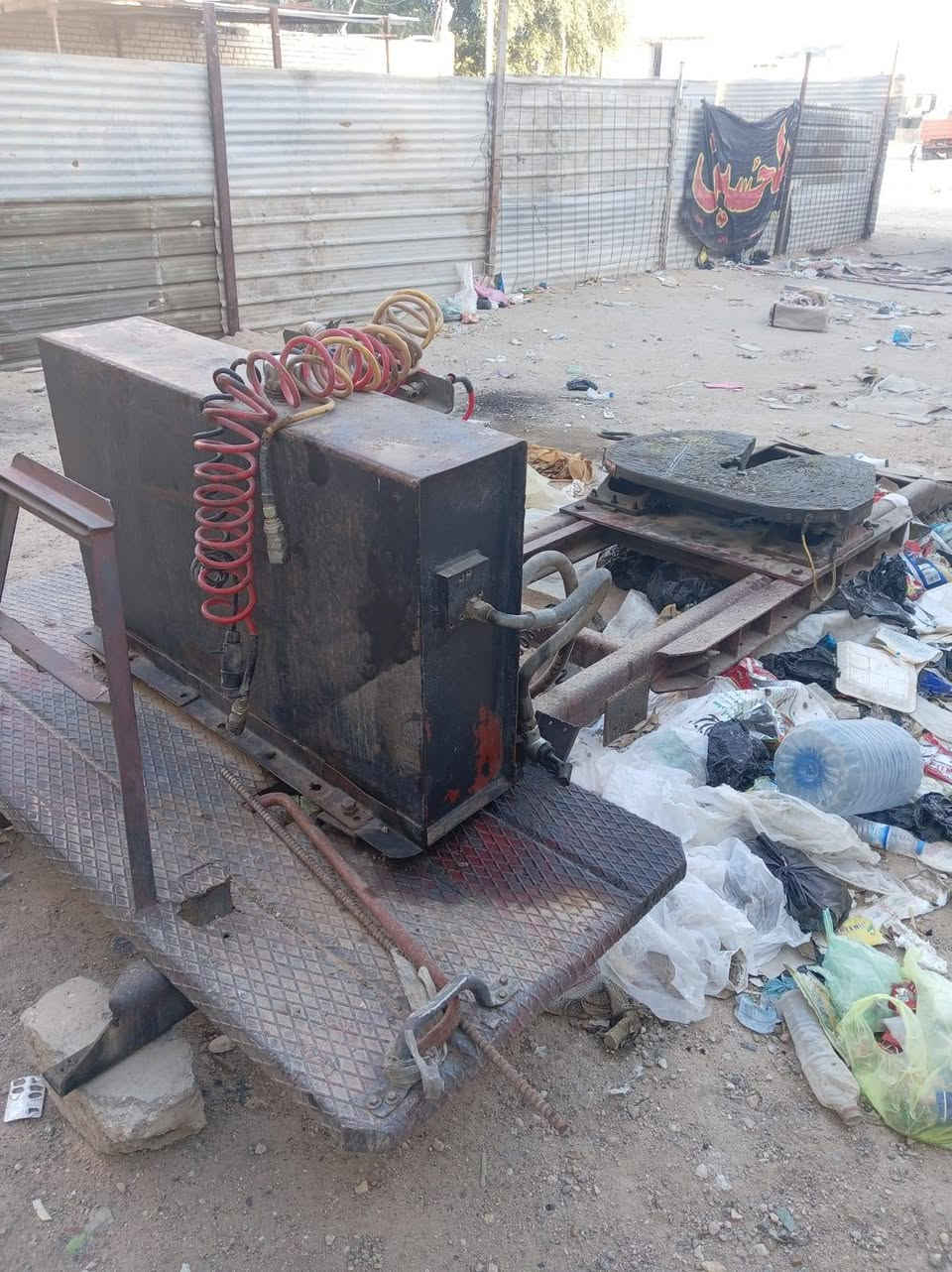 سلام عليكم للبيع دبل شاصي وصيني بيم جبر وتانكي ويه مال دهن مكان كربلاء سعر 11وبيه مجال *********** َََ. ََ. ***********
