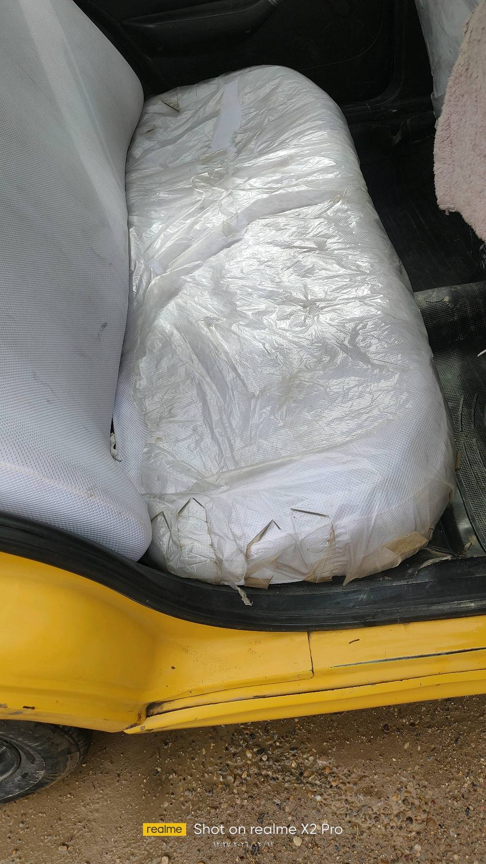 بيجو 405  glx موديل 12
كير ومحرك خير من الله قطره تنقيص متنقص
حداديه 80٪ كشر نضيف بيه تلكيط بل هلال مال الجاملغ الخلفي تخم تاير امامي باتري جديد كل كهربائياتها شغاله تبريد شغال بأسمي مكاني بغداد المدائن ناحية الوحده  سنويه لل 29 رقم الماني بغداد سياره مابيه اينقص تشغل وتطلع وترايك وين متريد  ب 33 وبيه مجال لشراي فقط. 