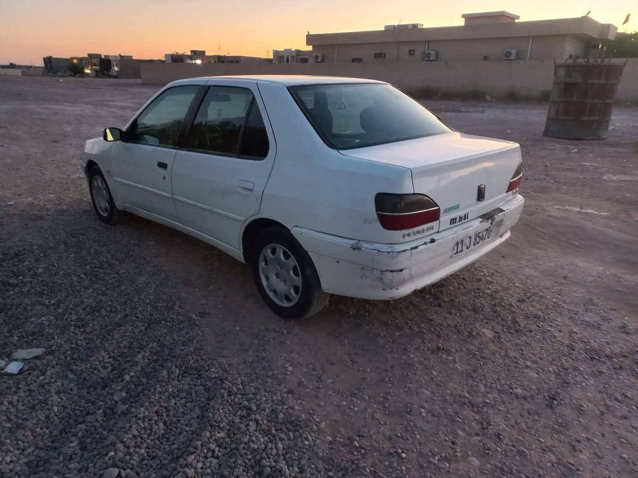 بيجو 306 موديل 2001
سياره كامله وجاهزه من كلشي رقم دولي بغداد باسمنا
تبريد ثلج تدفئه فول 
منظومه زنون نهار 
عنواني صلاح الدين تكريت ***********
