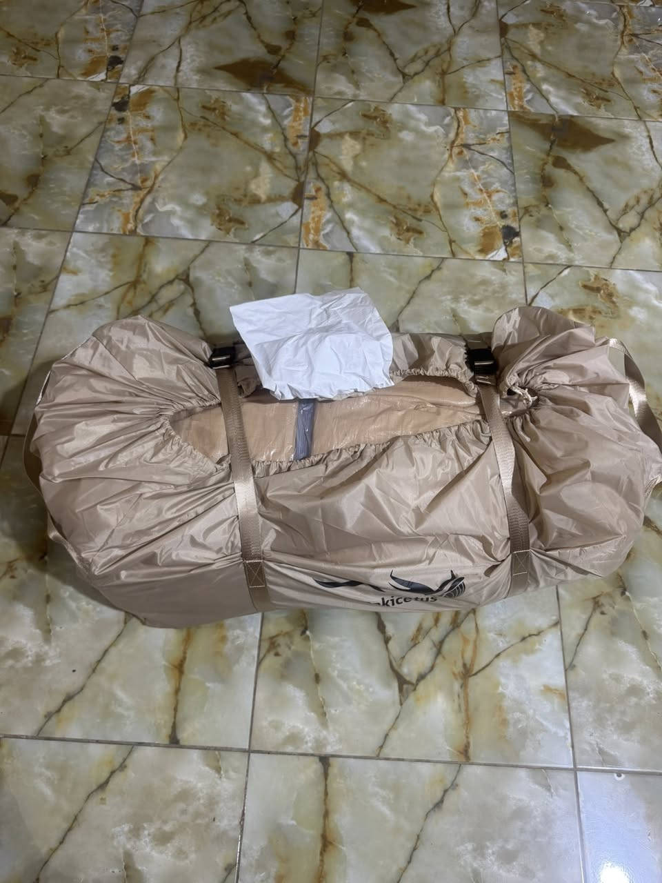السلام عليكم
توفرت خيمه نفخ
القياس 310*210
رتفاع 200
تحتوي عله بابين +ناموسيه
فتحه بنرومه
فتحه دفايه 
خلي سعر وبل عافيه
وتساب ***********
