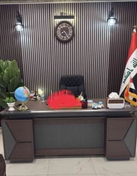 ميز مكتبي ١٨٠ • ٤ كراسي