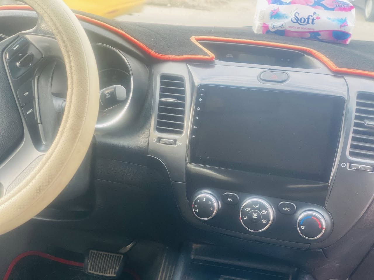 سياره فورتي موديل 2016 
بيهه 3 قطع صبغ بدون دواخل 
السعر 105$
***********
