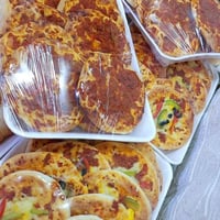 لحم بعجين • ميني بيتزا • ٢٠ قطعة